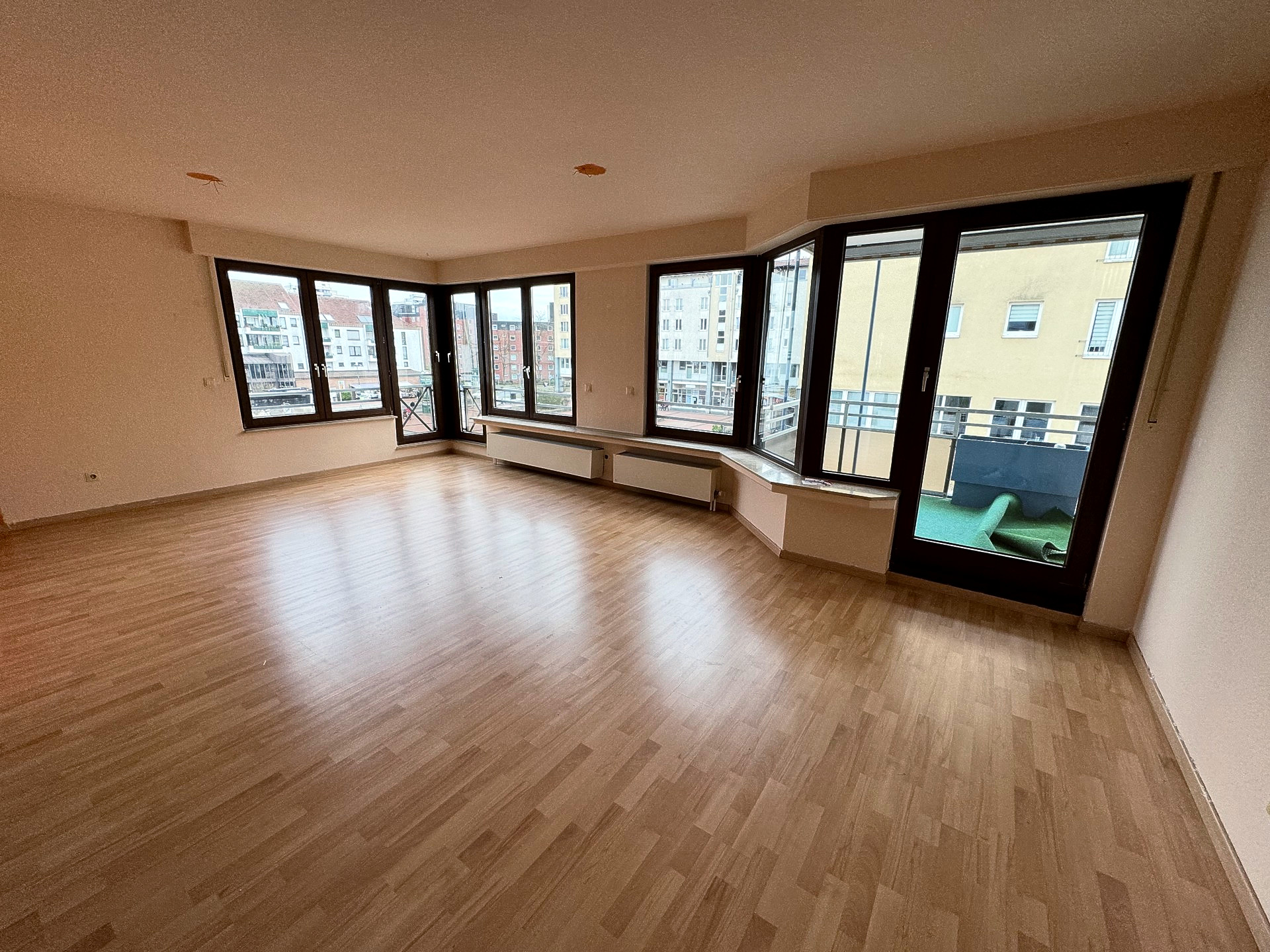 b6ba5322-eeeb-422f-9ebe-bd24bf39c0e4